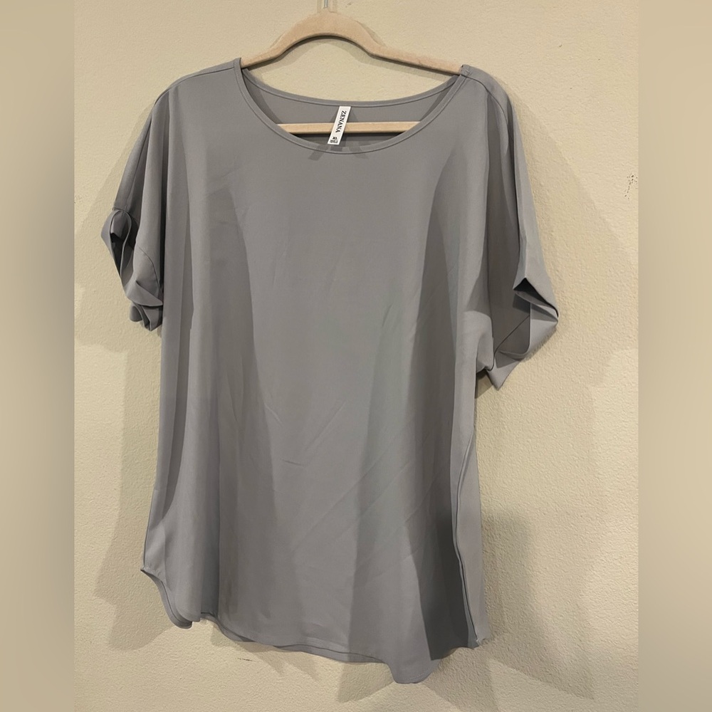 NWOT woman’s XL Zenana Outfitters Classic Grey top